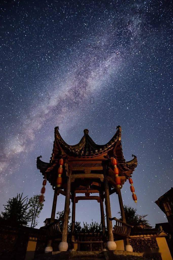 逃离破旧弃城