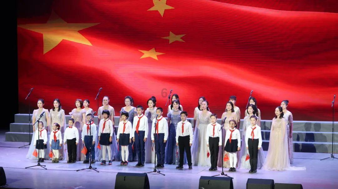 五个月男婴被丢弃菜市场,三小时没人领,亲妈来后原因大跌眼镜