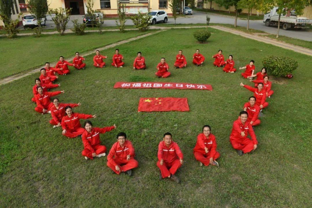 新年穿搭攻略爆款单品让你时髦过新年
