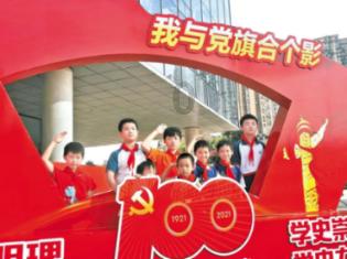 男朋友不相信我，在他心中他已经认死我有别人了，他天天打电话来逼我承认我有别的男朋友，他天天逼我承认游戏画面