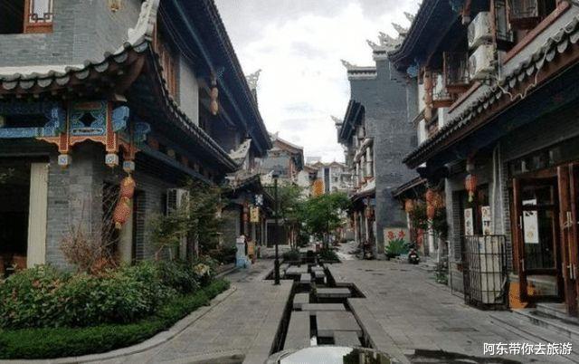 小球进黑洞