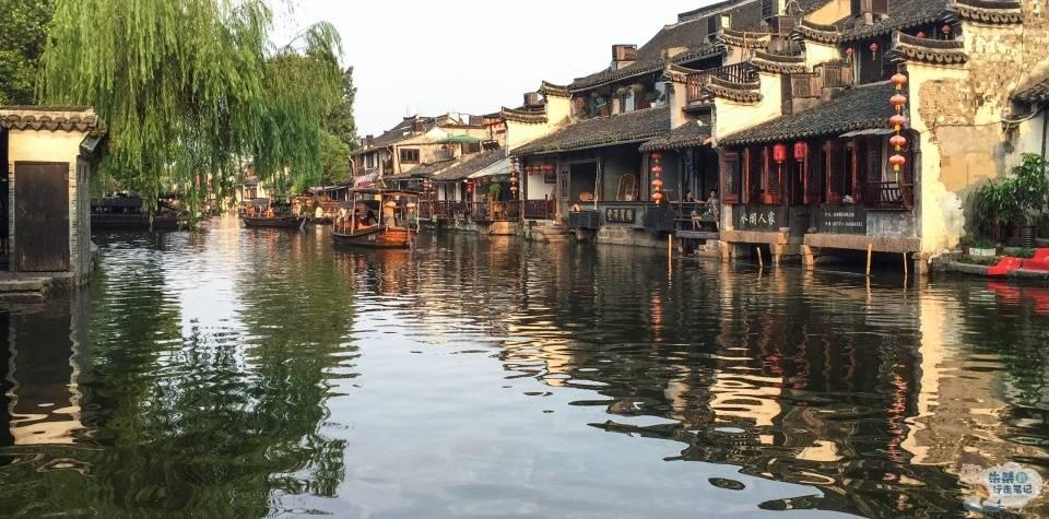 恐龙绝地逃生